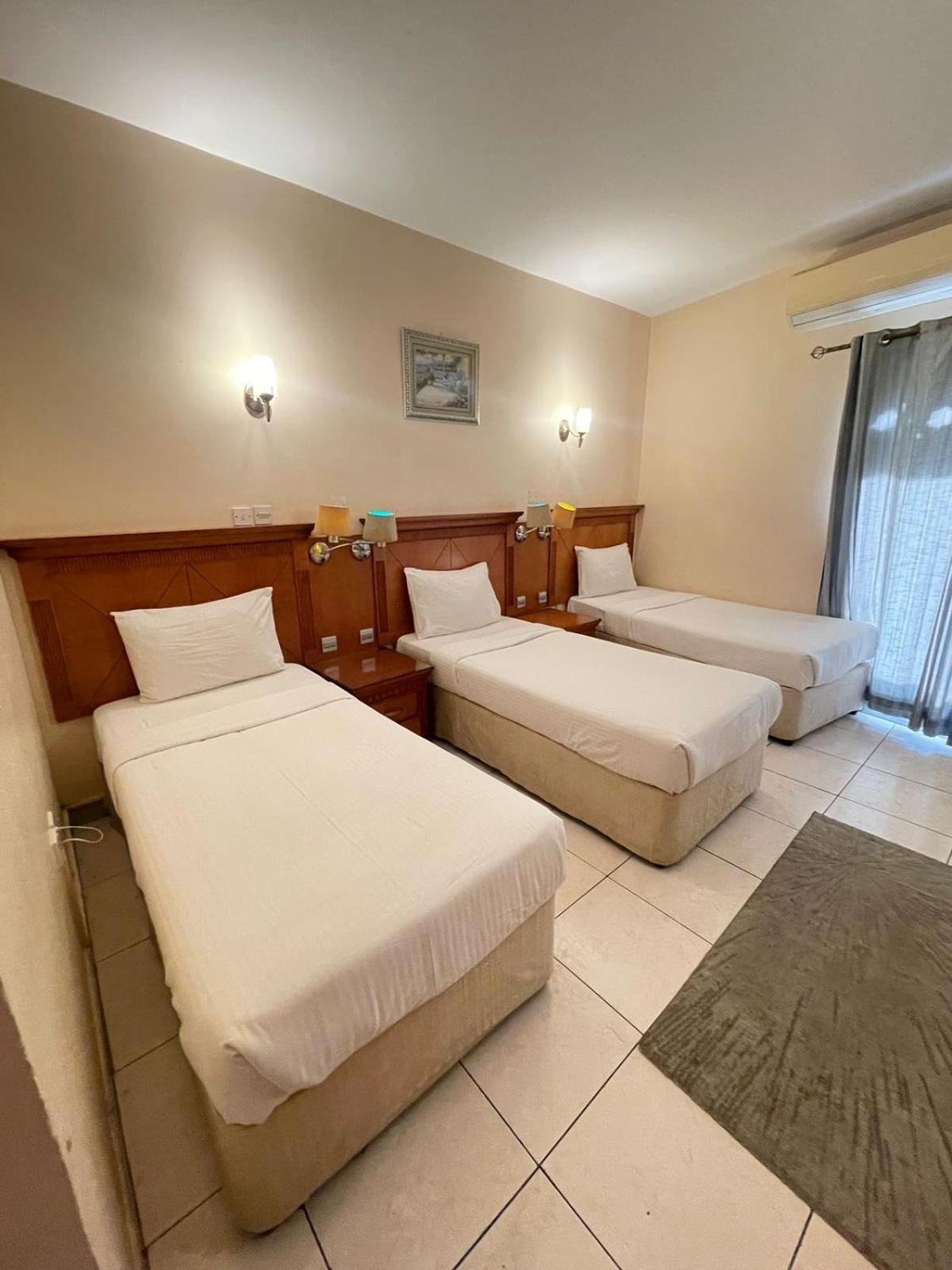 Tara Hotel Llc Дубай Экстерьер фото