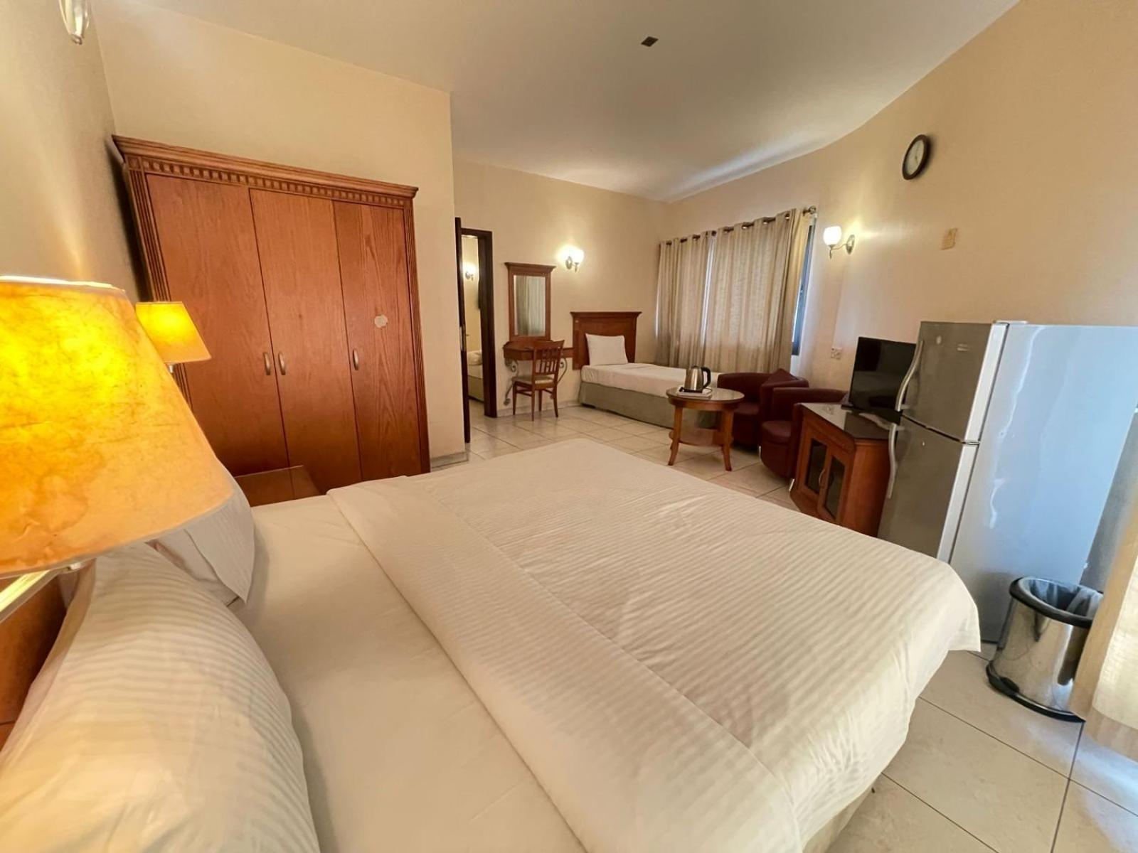 Tara Hotel Llc Дубай Экстерьер фото